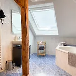 Weinquartier Gruene 70 Qm Kamin Kueche Parkplatz Turmzimmer Apartman Naumburg