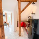 Weinquartier Gruene 70 Qm Kamin Kueche Parkplatz Turmzimmer