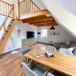 Weinquartier Gruene 70 Qm Kamin Kueche Parkplatz Turmzimmer