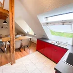 Appartement Weinquartier Gruene 70 Qm Kamin Kueche Parkplatz Turmzimmer *