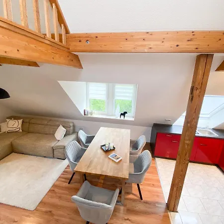 Weinquartier Gruene 70 Qm Kamin Kueche Parkplatz Turmzimmer Appartement *