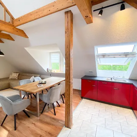 Апартаменты Weinquartier Gruene 70 Qm Kamin Kueche Parkplatz Turmzimmer