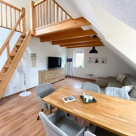 Weinquartier Gruene 70 Qm Kamin Kueche Parkplatz Turmzimmer