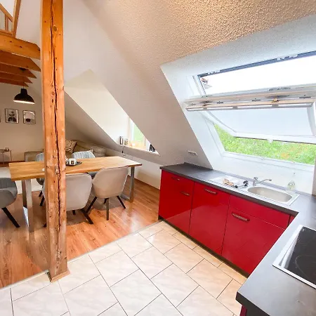 Apartment Weinquartier Gruene 70 Qm Kamin Kueche Parkplatz Turmzimmer *