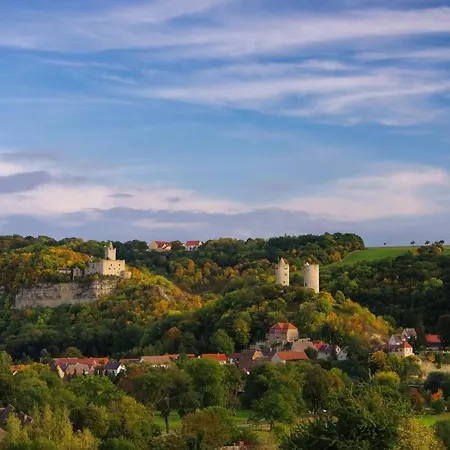 Weinquartier Gruene 70 Qm Kamin Kueche Parkplatz Turmzimmer Apartman