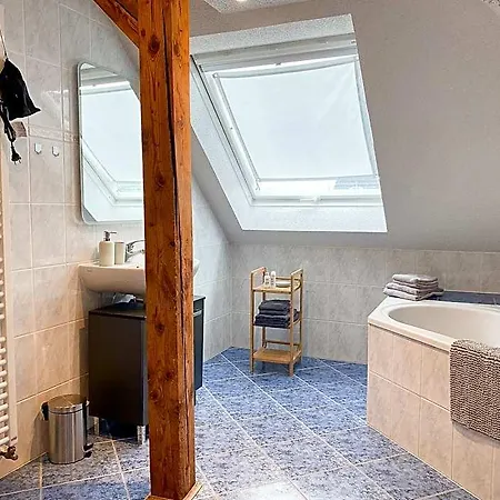 Apartment Weinquartier Gruene 70 Qm Kamin Kueche Parkplatz Turmzimmer *