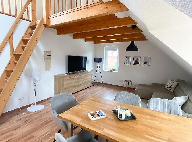 Weinquartier Gruene 70 Qm Kamin Kueche Parkplatz Turmzimmer